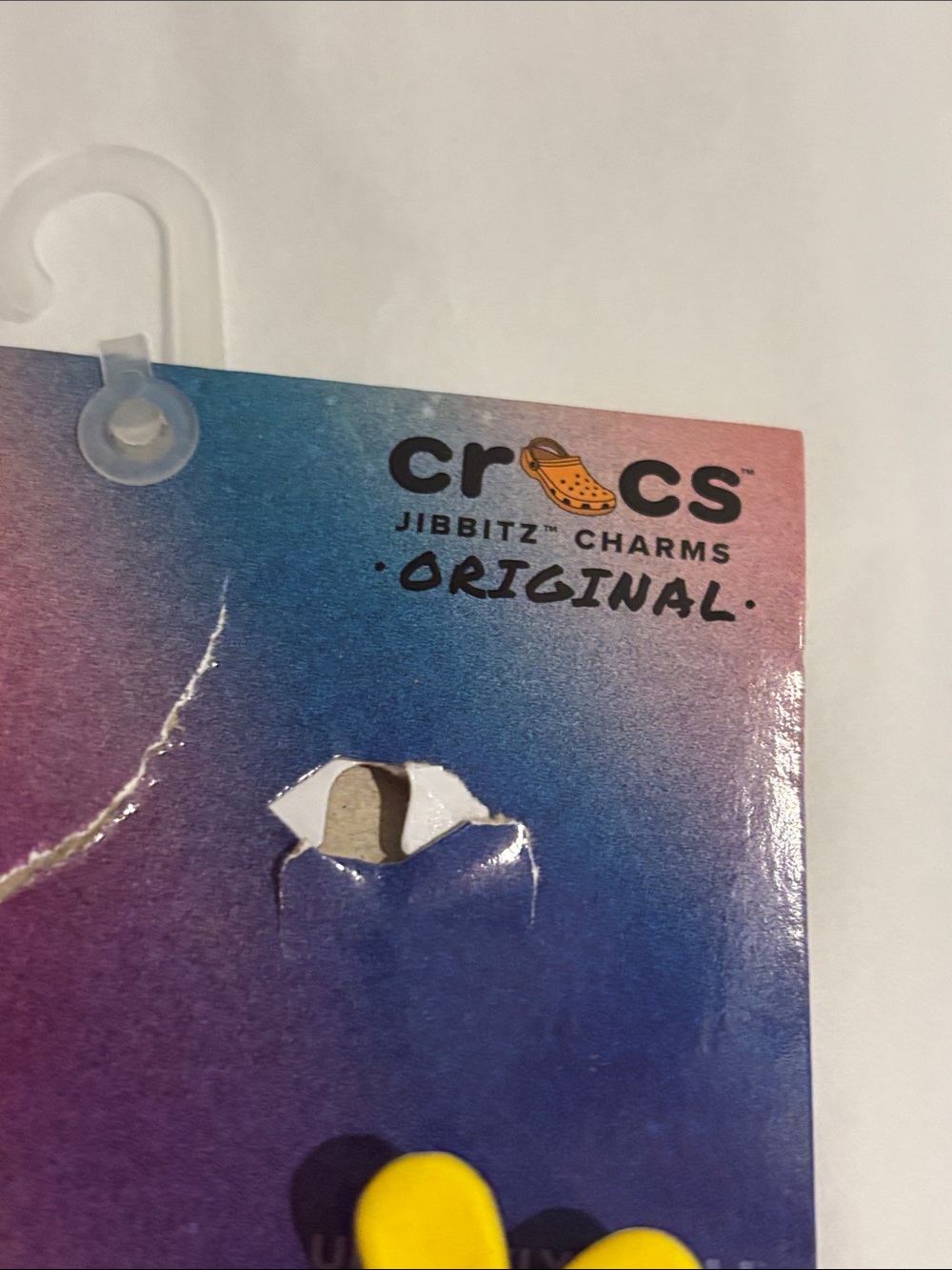 CROCS Jibbitz charms Original SET OF FOUR flowers yellow and silver NEW ON pack - Picture 5 of 8